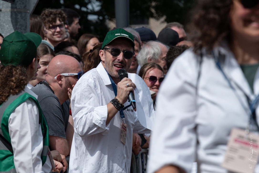 José Freitas au milieu du public d'Auto-Weppes