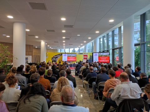 La salle de la conférence de la MEL sur les eaux pluviales