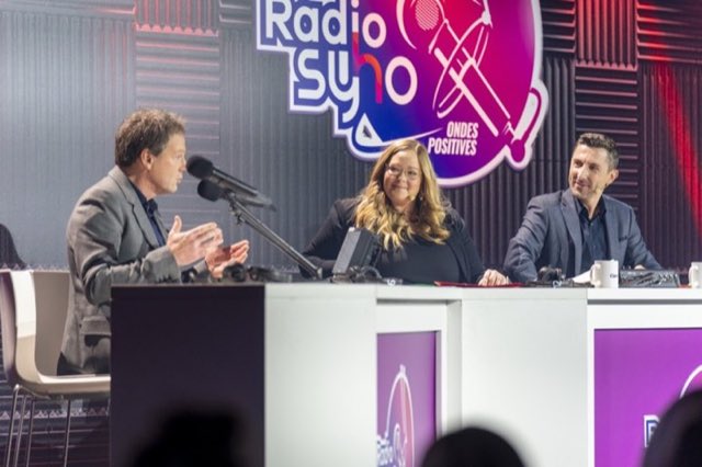 Trois voix au micro de Radio SYHO